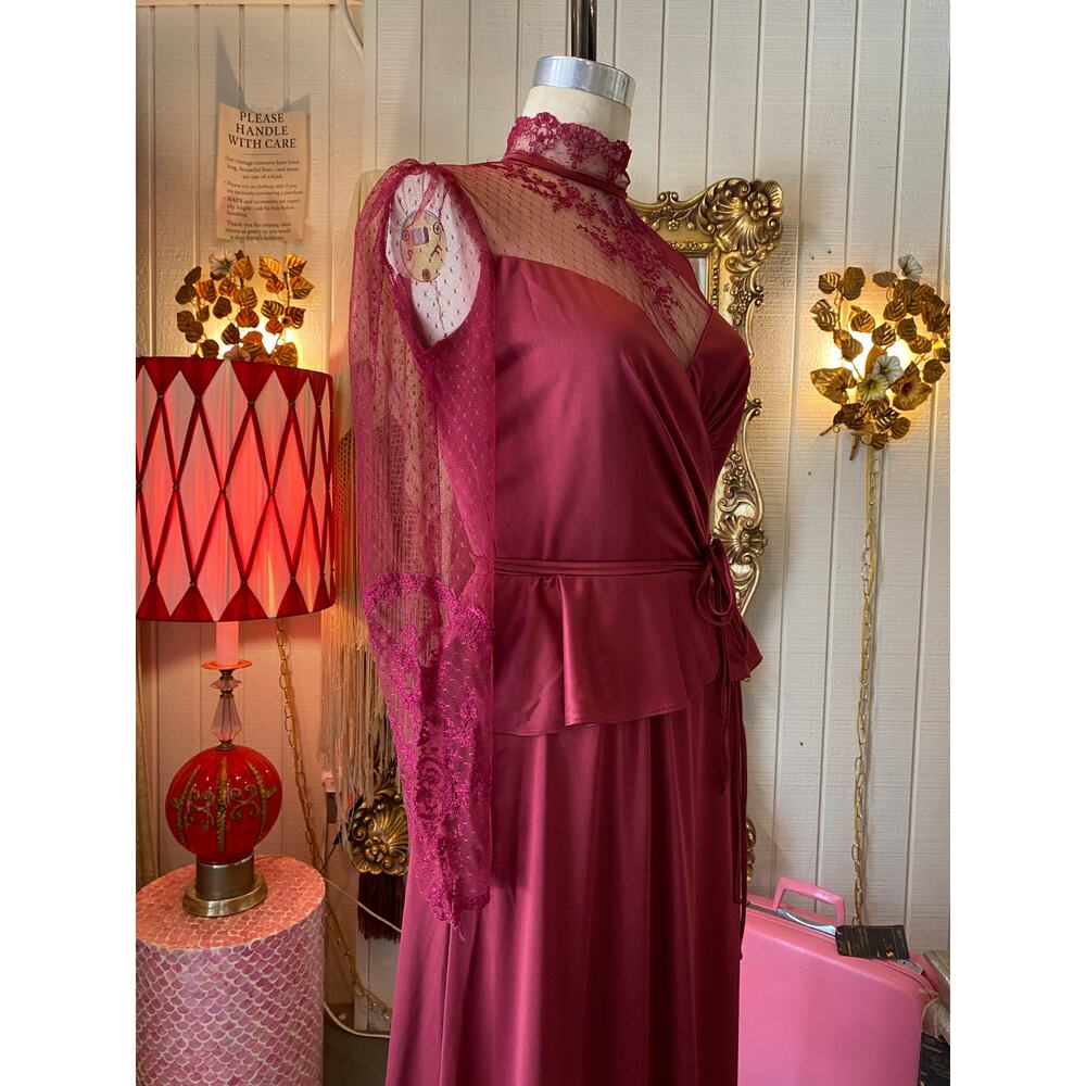 vintage 1970s maroon peplum maxi dress, embroidered net lace, wednesday, med 28 - Picture 3 of 10
